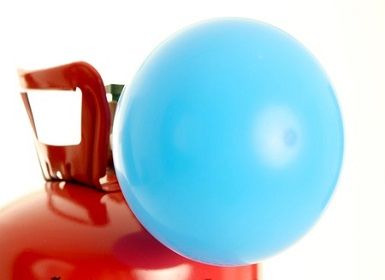 Kolik balónků nafoukne jedna héliová láhev?